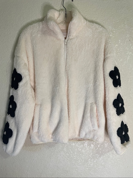 entro Jackets & Blazers - entro Cozy Faux Fur Jacket floral appliqué